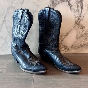 1970s Vintage Tony Lama Black Western Boots